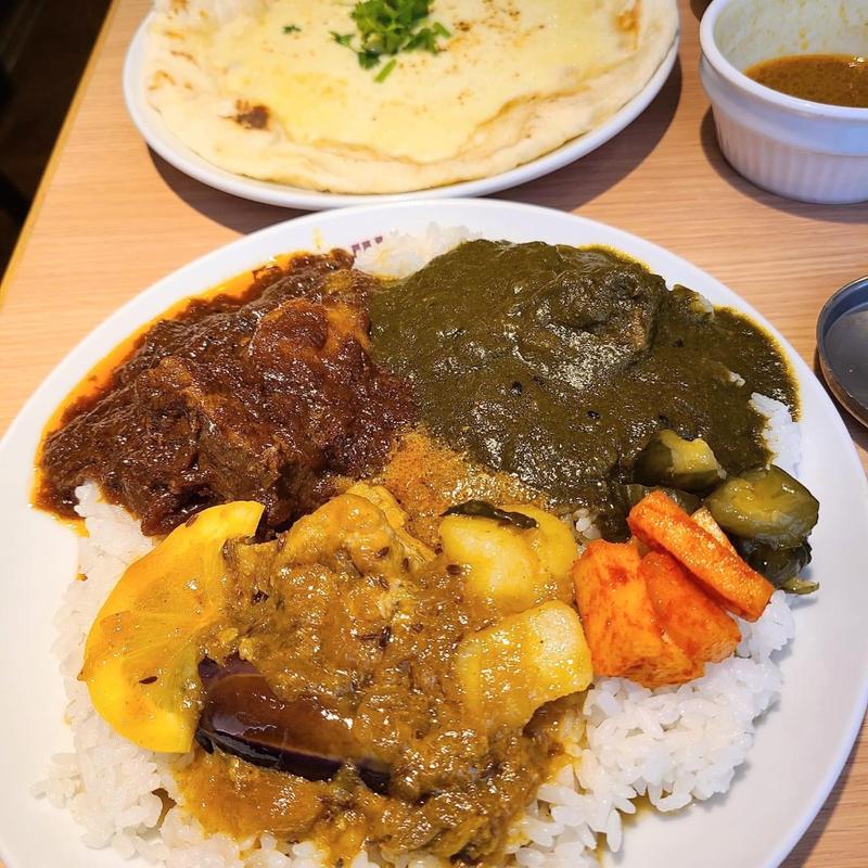 3種のカレー チーズナン(デリー 銀座店 （DELHI）)