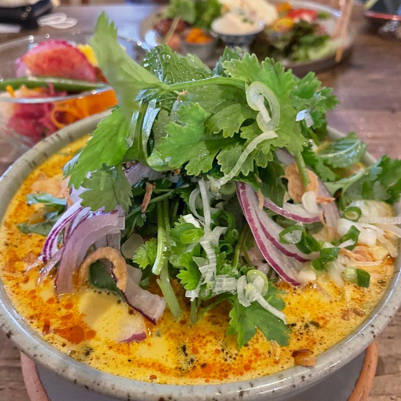 あっさりカリースープのフォー(arton)