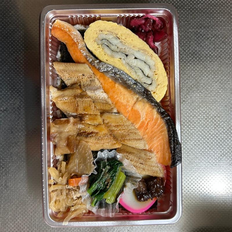 煮穴子入り幕の内弁当（炙り煮穴子入り）(つきじ芳野吉弥 )