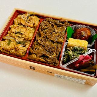 鰻おこわと牛すき焼きのスタミナ弁当(おこわ米八 東武池袋店)