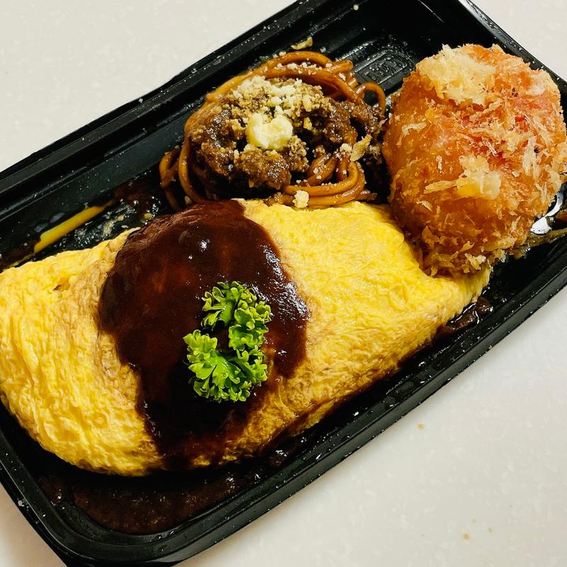 デミオムライス　カマンベール＆ビーツのトマトクリームコロッケ(発酵kitchen リッチクリームコロッケ東京 東武池袋本店)