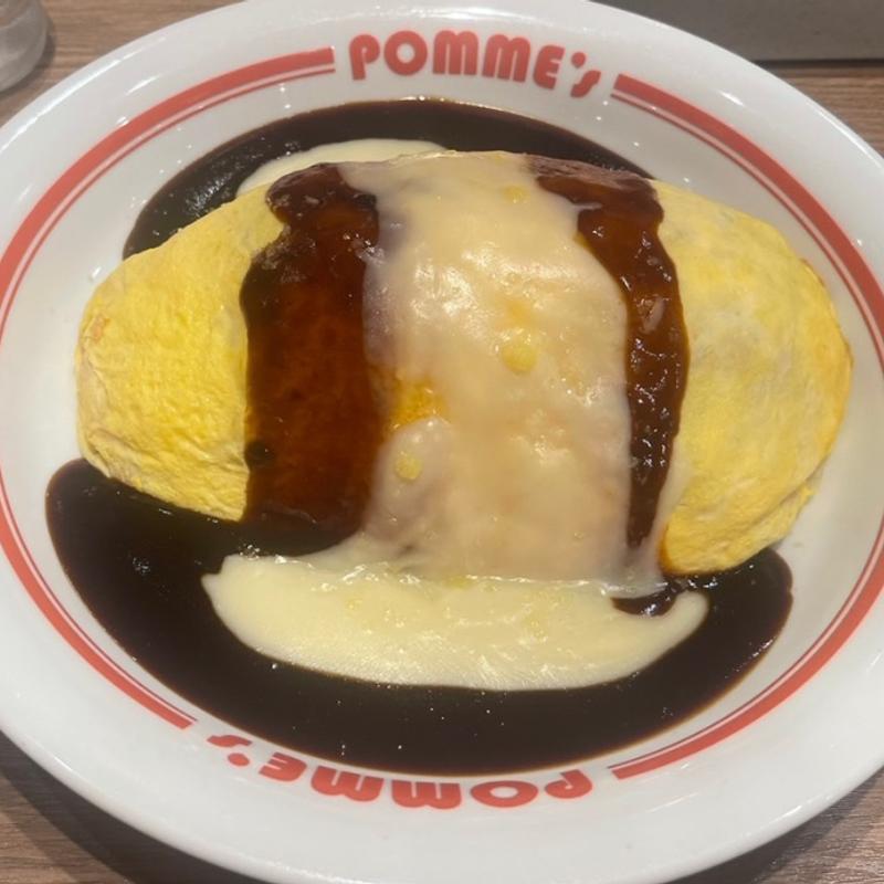 とろ~りチーズの トマトハヤシオムライス(ポムの樹cafe イオンモール京都桂川店 （ポムノキカフェ）)