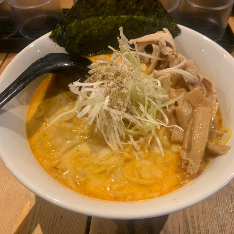 白ゴマ担々麺(らーめん味噌まる)