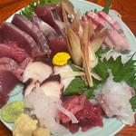 刺身盛り合わせ(近海料理直 )