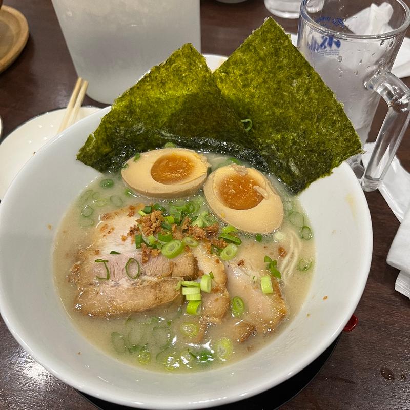 豚骨ラーメン(満園 神戸店（点心舖）)