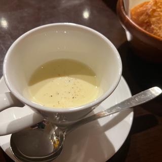 コース料理（冷製スープとパン)(ハングリータイガー 大阪)
