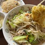 冷し肉野菜ラーメン(栄楽)