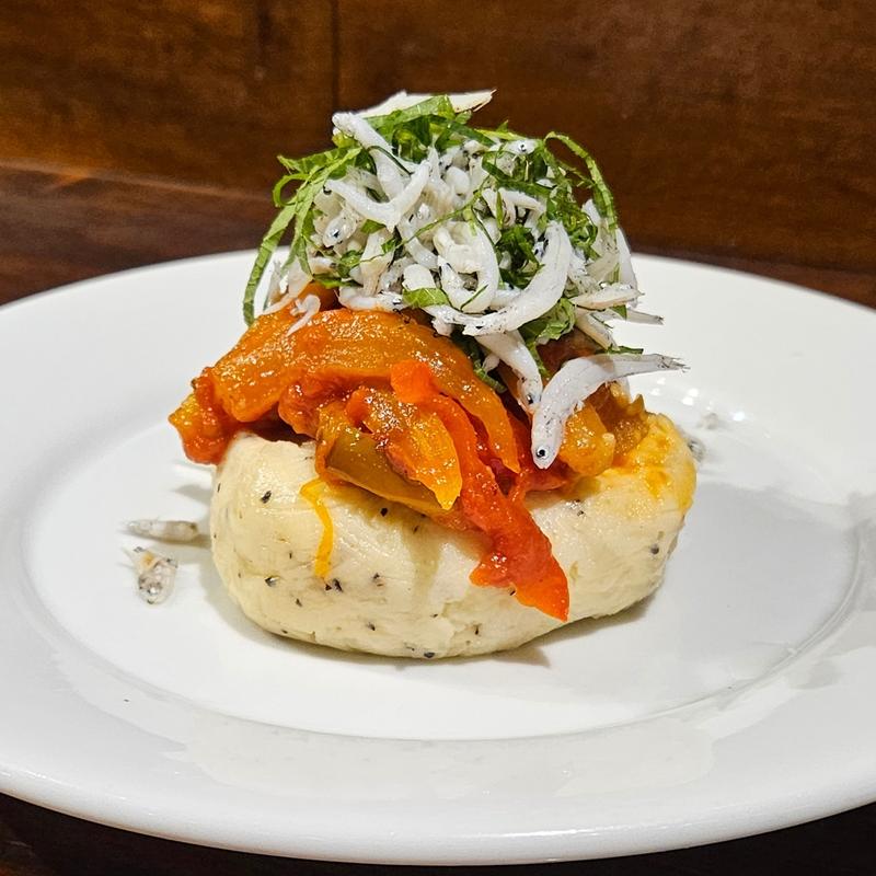 ポテトサラダ～しらすと香味野菜のラタトゥイユ～(イタリアン大衆酒場 HARUTA 高田馬場店)