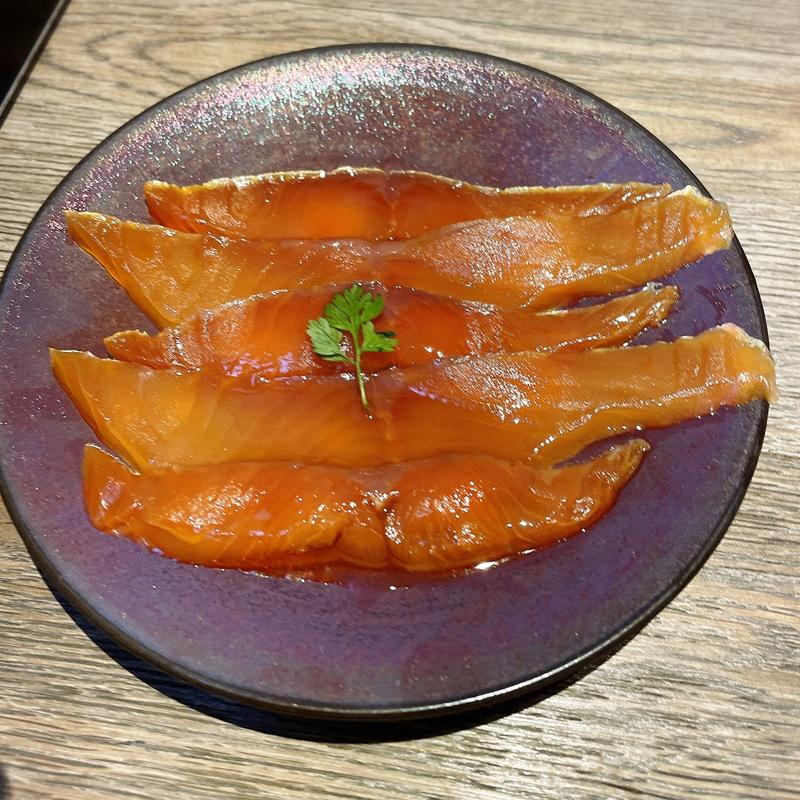 スモークサーモン 煎り酒がけ(YEBISU BAR STAND)