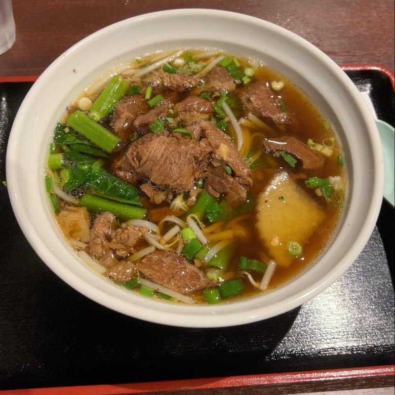 牛すじ汁そば(タイ料理 チャンロイ kaaw 大手町店)