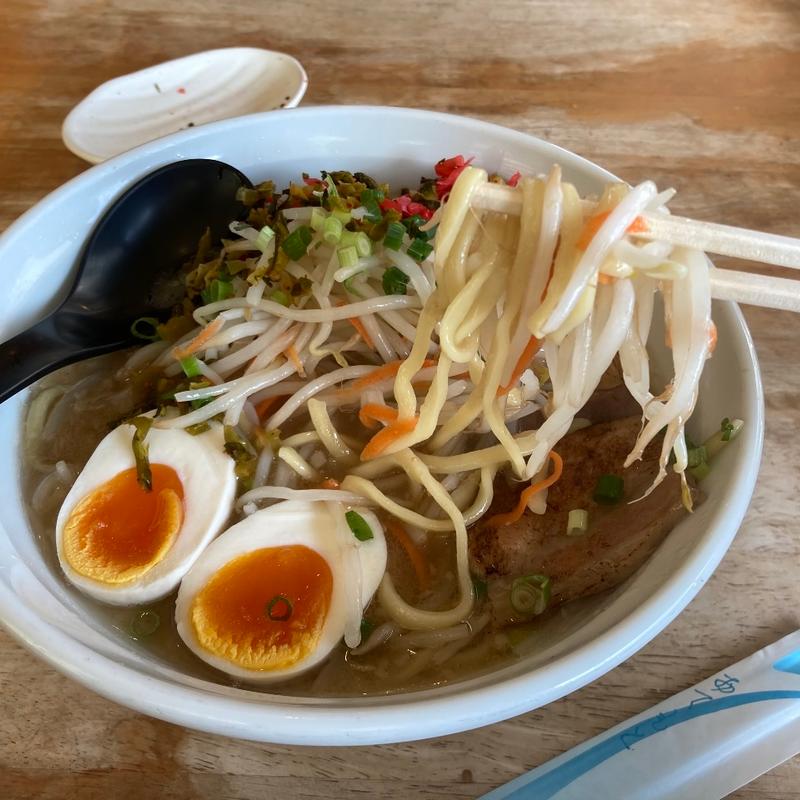 なみぞうラーメン煮卵トッピング麺カタ(らあめん 波蔵 （なみぞう）)