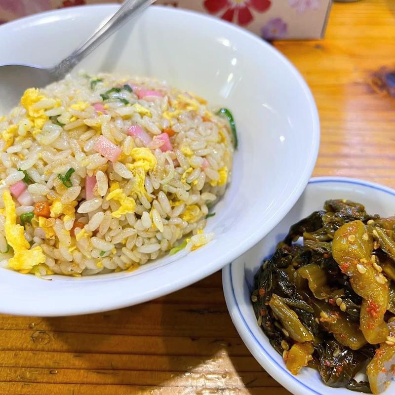 豚骨ラーメン Cセット(半チャーハン) 辛子高菜(博多担々麺 有吉商店)