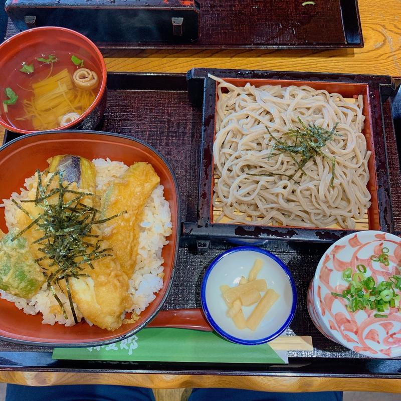 穴子天丼セット（ザル）(弥五郎香椎みゆき通り店)