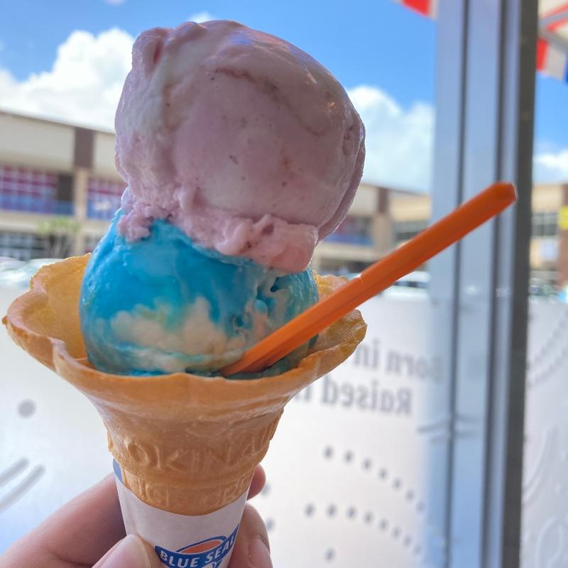 ジュニアダブル　ブルーウェーブ&トロピカルヨーグルト(ブルーシール 豊崎店 )