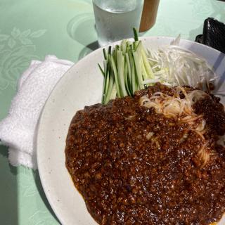 ジャージャーメン   炸醤麺(新世界菜館 （シンセカイサイカン）)