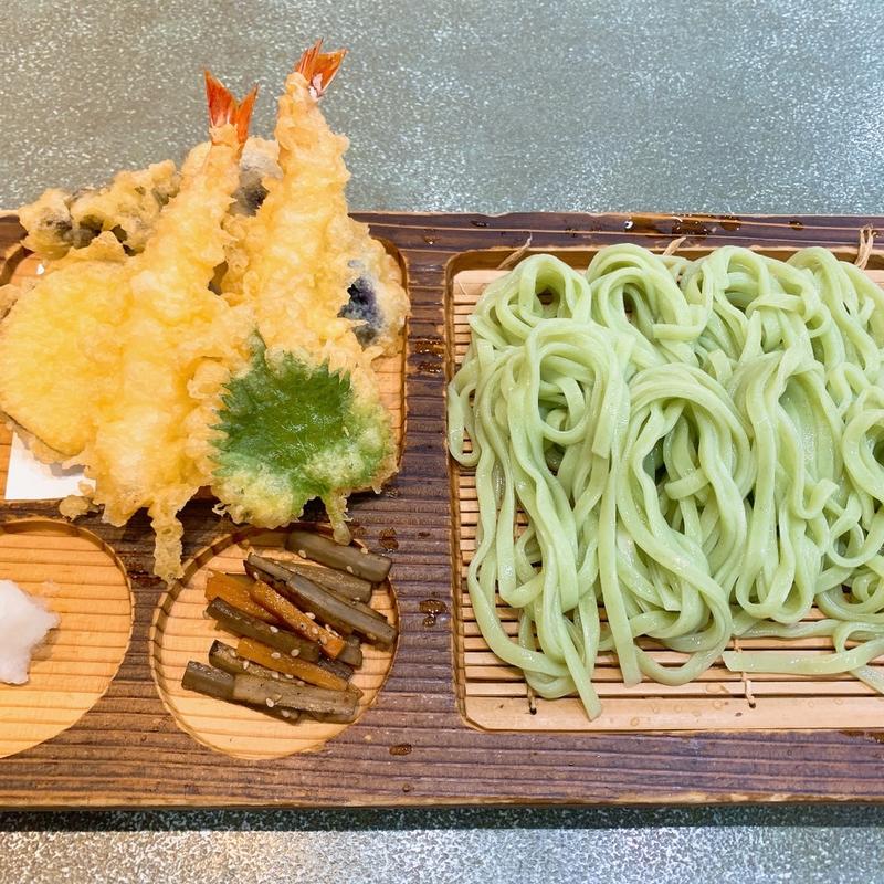 ざるうどん(越後十日町 小嶋屋 本店 （えちごとおかまち こじまや）)