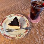 バスクチーズケーキ(イリヤプラスカフェ＠カスタム倉庫)