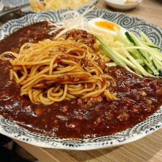 ジャージャー麺(トミーズ キッチン)