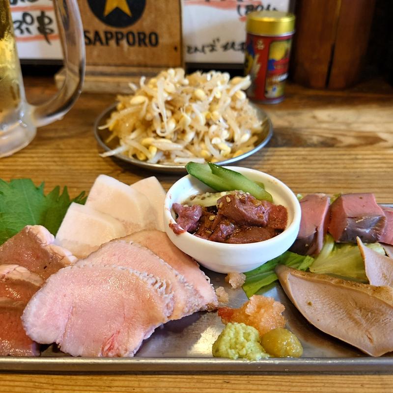 おまかせ刺し3点盛り(もつ焼き おとんば)