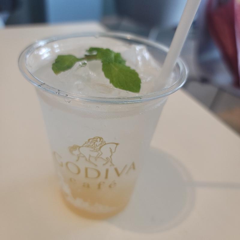カカオフルーツソーダ(GODIVA)