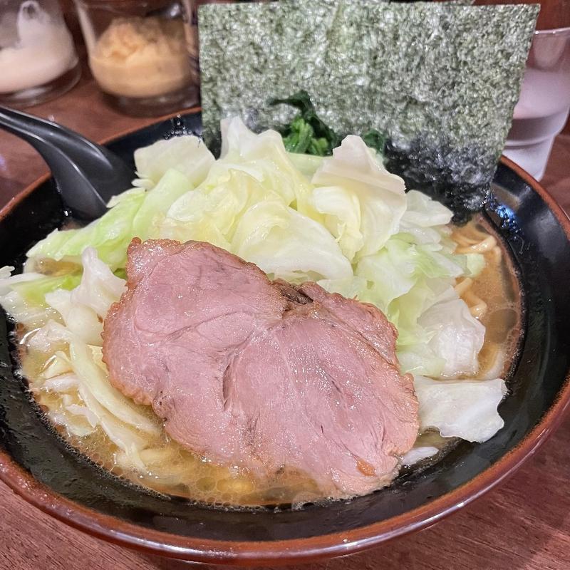 ラーメン(並)キャベツ(横浜家系 まるに家 )