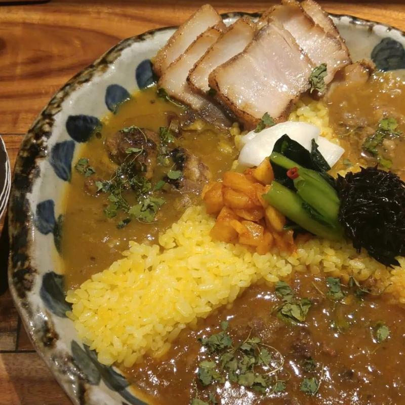 4種盛り(お出汁とスパイス 元祖 エレクトロニカレー)