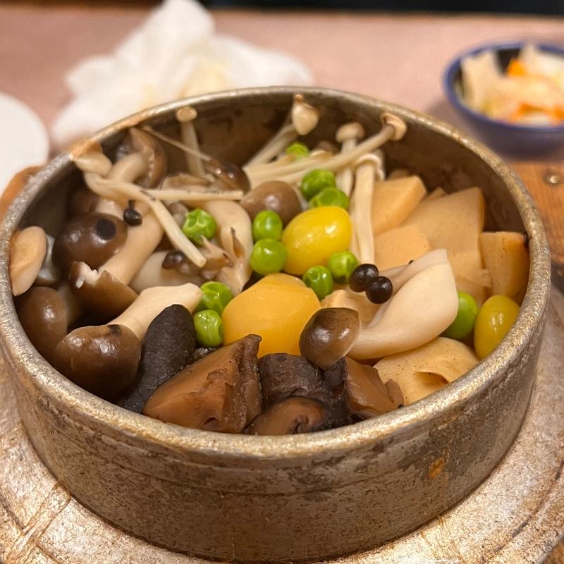 (釜めしやき鳥成城)