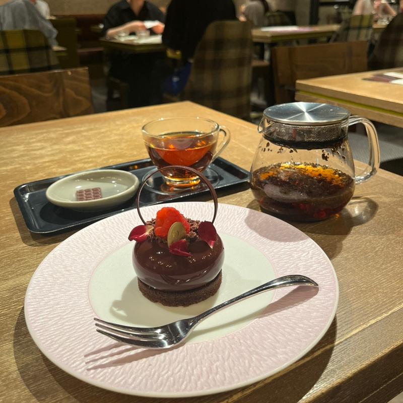 ショコラメゾン(パティスリー＆カフェ デリーモ 東京ミッドタウン日比谷店)