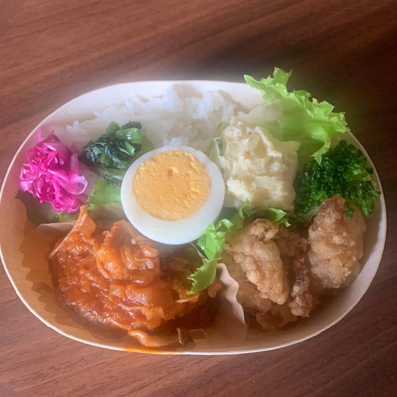 唐揚げとハンバーグ弁当(あじ月)