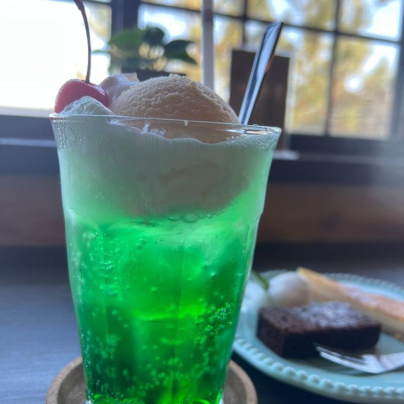 ケーキセット(TAGUCHI COFFEE & ROASTERY 田口珈琲店)