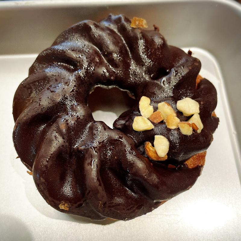 フレンチクルーラー チョコ(RACINES DONUT & ICE CREAM EBISU)