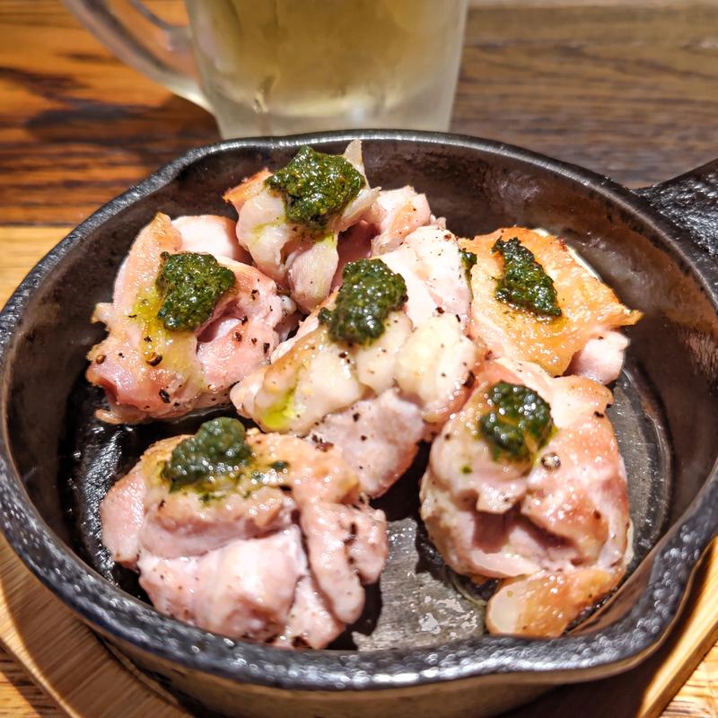 焼き鳥バジルソース(野毛酒場 もじゅうろう)