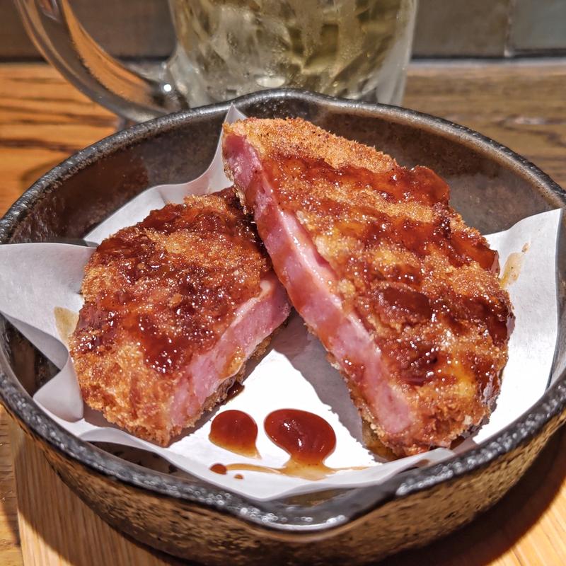 厚切りハムカツ(野毛酒場 もじゅうろう)