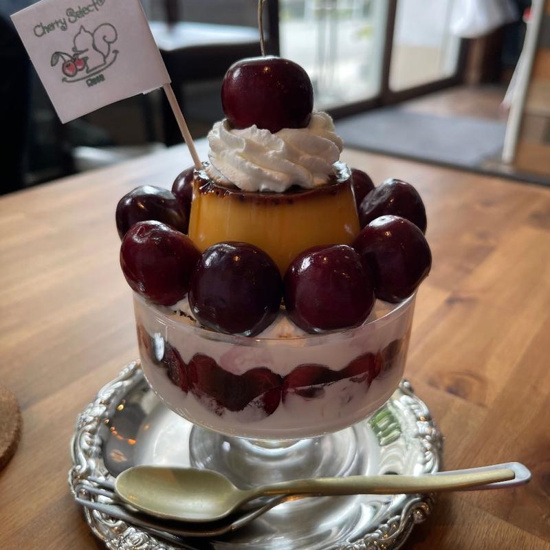 チェリープリンパイパフェ(Re:s cafebar&sweets リスカフェ)