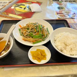 豚とニンニクの芽炒め定食(中華料理 大陸)