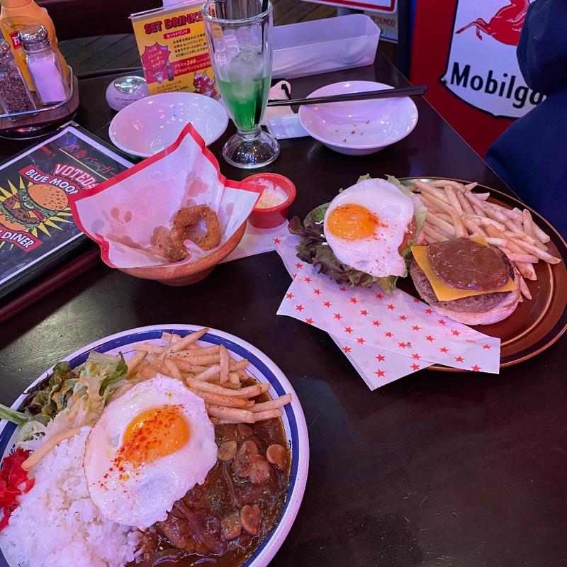 (ブルームーン・カフェ （BLUE MOON CAFE）)