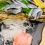 秋刀魚刺(石と肴 地雷也 )