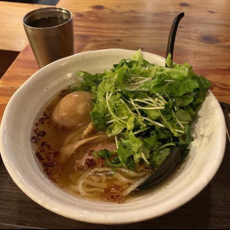 朝塩そば（味付玉子乗せ）(麺場 浜虎 横浜店)