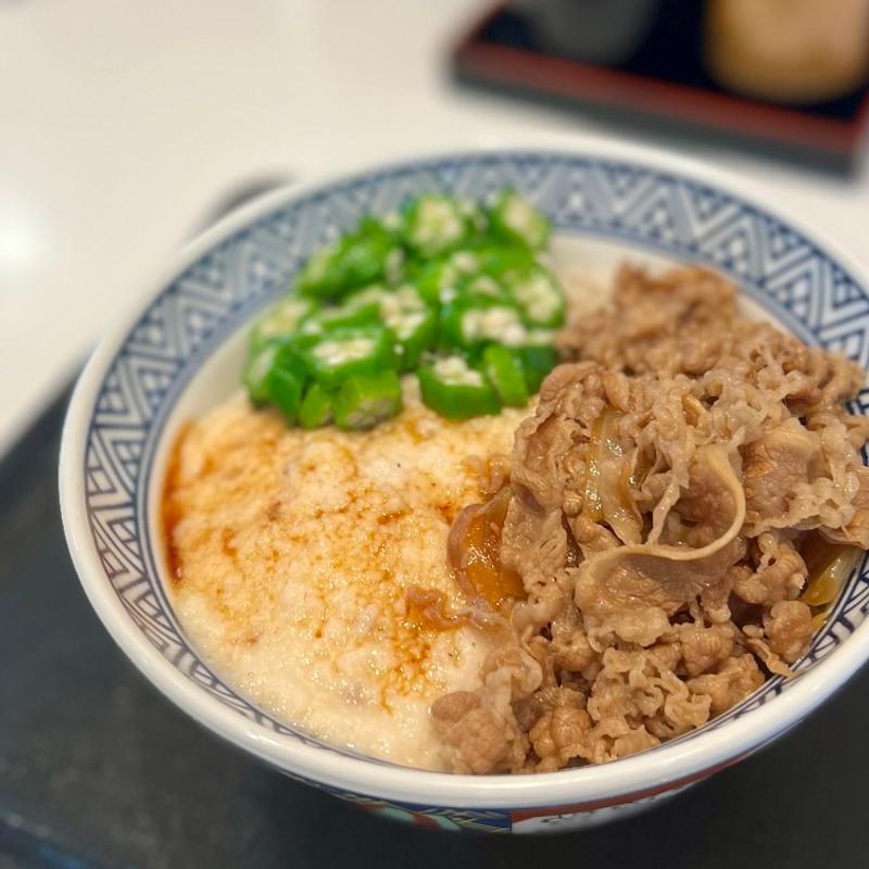 牛麦とろ丼(吉野家 手稲前田店)