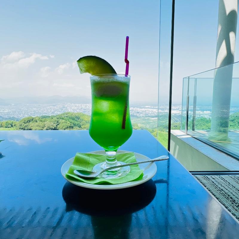 メロンソーダフロート(日本平ホテル アッパーラウンジ)