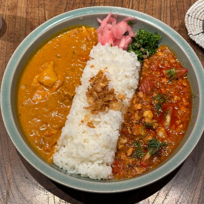 カレー2種あいがけ(シフク食堂)