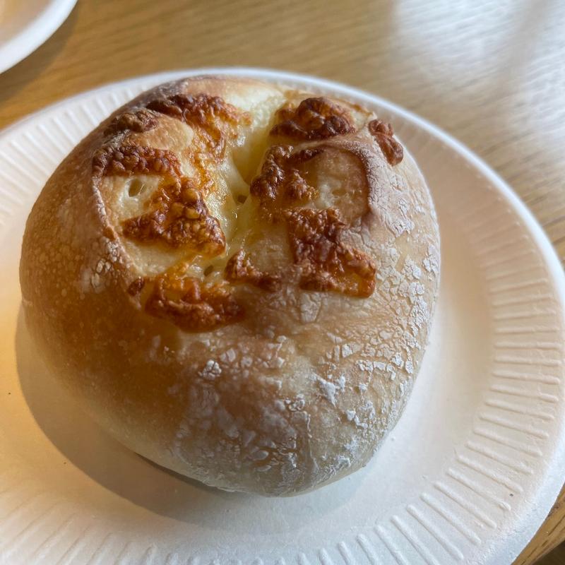 とろけるチーズ(SANGATSU MIKKA)