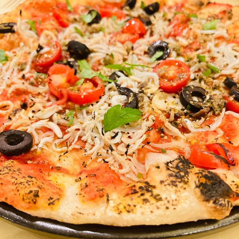 ピザ(トラットリア　ペコレッラ)