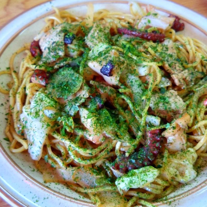 タコぶつ焼きそば(たこぼうず)