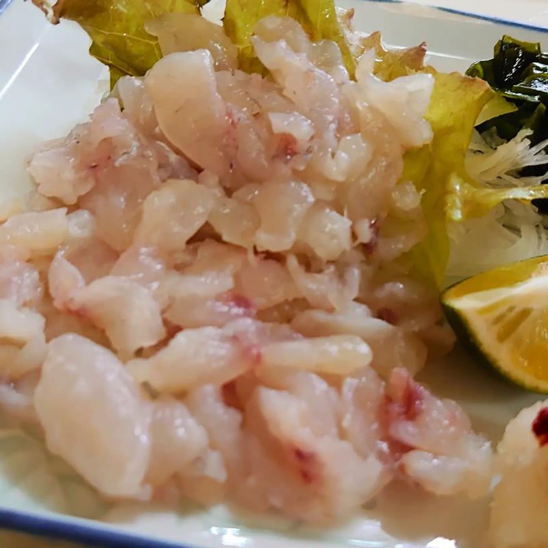 フグの背越し(大衆酒場 三枡)