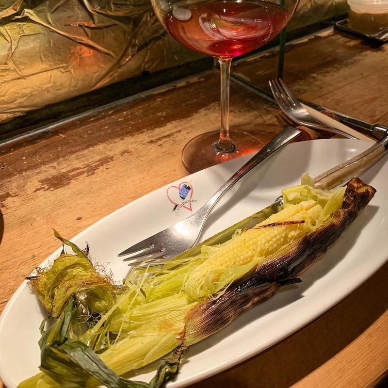 皮付きヤングコーンの炭火焼き(ヴァンピックル 銀座 （vinpicoeur）)