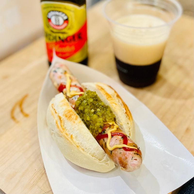 ホットドッグ　ほうれん草&チーズ(ケーニッヒ 手作りハム・ソーセージの店)