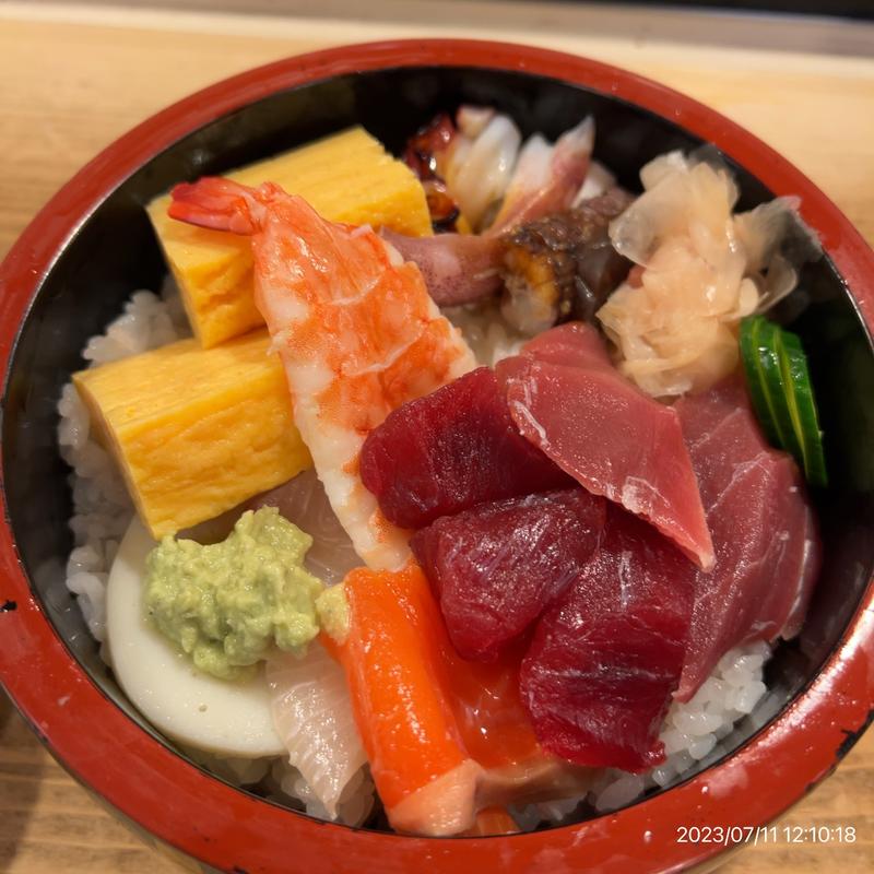 ちらし寿司(吉野鮨 神保町店 （よしのずし）)