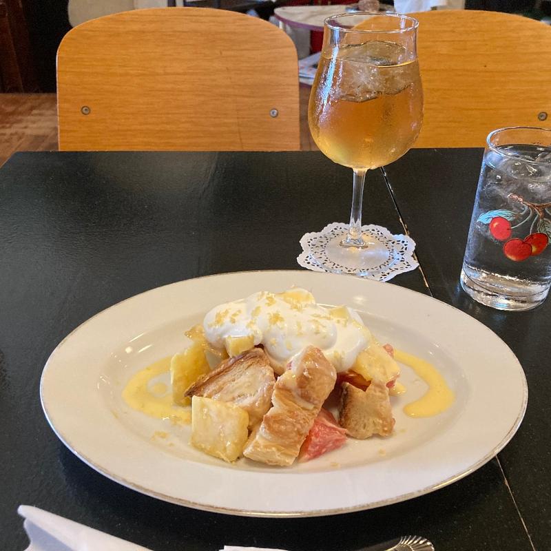 今日のパイとマスカットジュース(シヤチル)