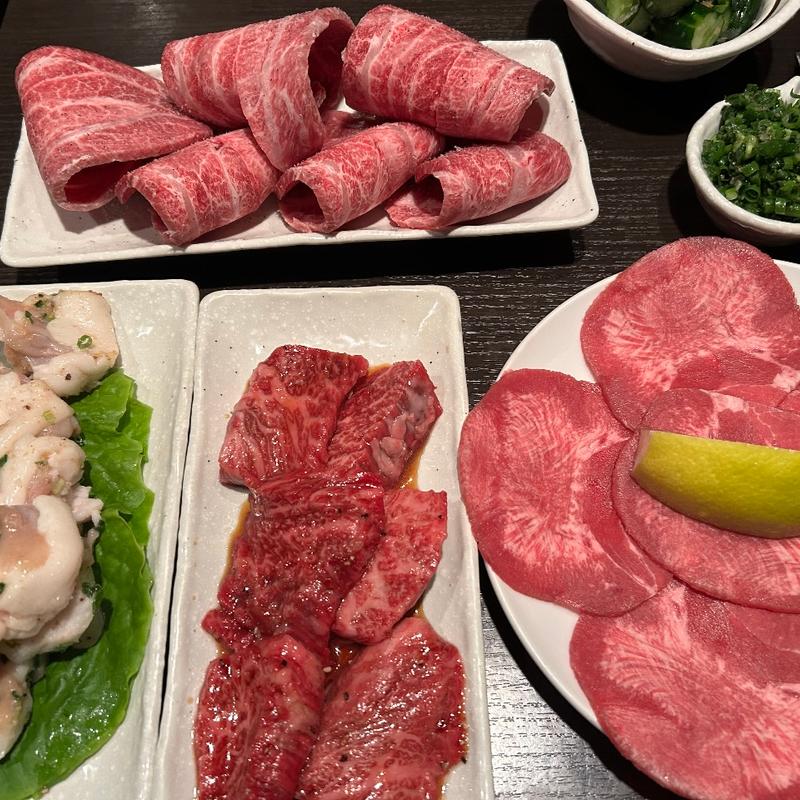 ねぎタン塩　カイノミ　頬肉　ホルモン(焼肉たつ家)